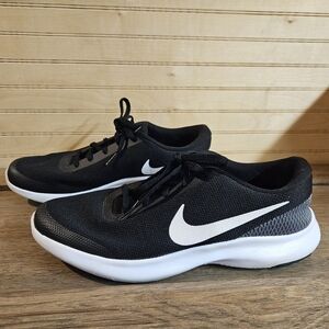 Women's Size 12W Nike Flex Experience RN 7 shoes, black and white